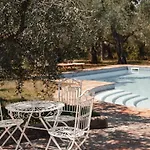 Mit Garten Und Schwimmbad In Den Huegeln Der Marken- By Interhome Pésaro