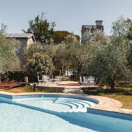 Mit Garten Und Schwimmbad In Den Huegeln Der By Interhome Appartement Pesaro
